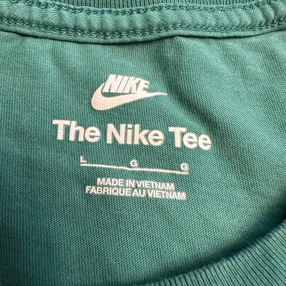 Nike Sportswear 'Deep Fried' Icon Futura T-Shirt Size‎ Large Green Orange